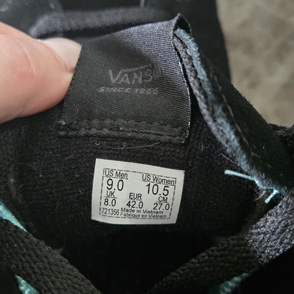 Men's Vans Sk8-Hi Black Sneakers - Picture 6 of 6